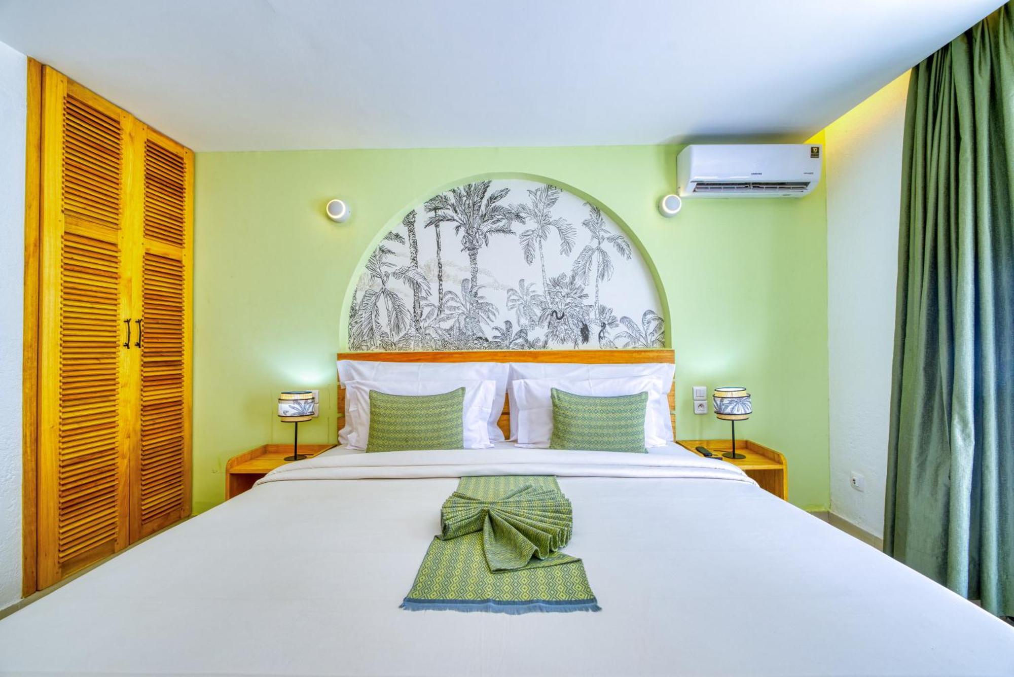 Hotel Africa Queen Сомон Экстерьер фото